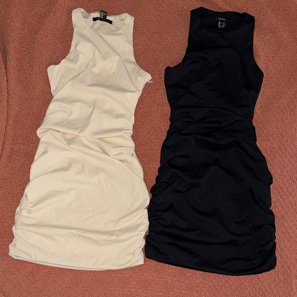 Sleeveless Ruched Bodycon Dress - Cream and Black
